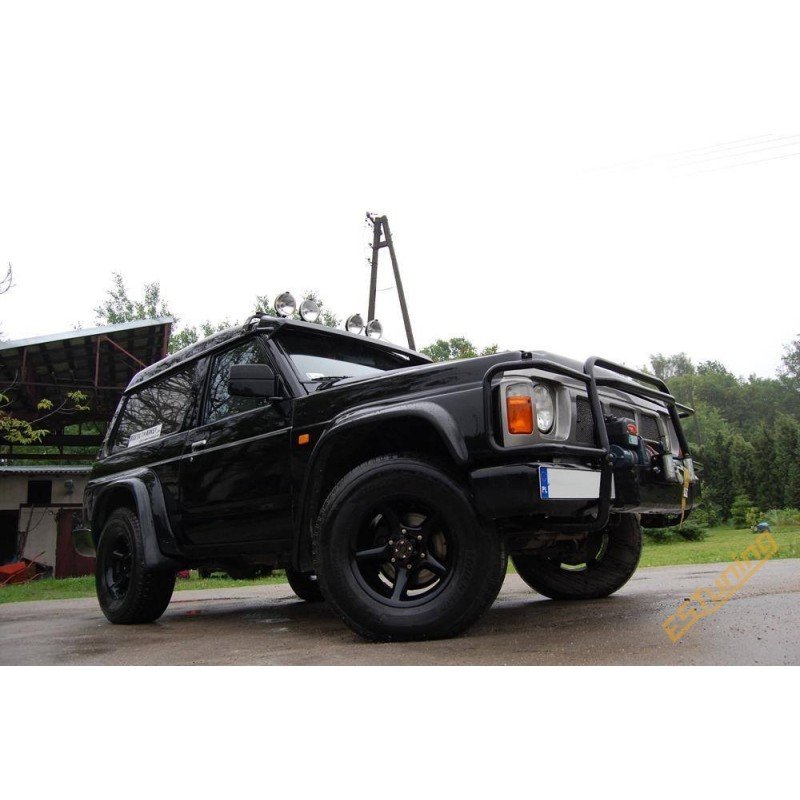 FRP Front Arches for Nissan Patrol GR I Y60